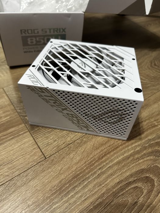 [Garantie] Sursa full modulara Asus ROG-STRIX-850W, 80 PLUS Gold