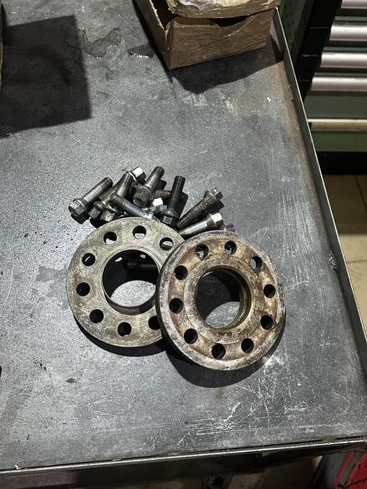 Flanse distantiere H&R de 15mm audi 5x112 audi A4,A5,A6,A7 cu prezoane