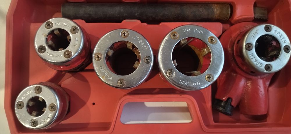 Резьбонарезной набор