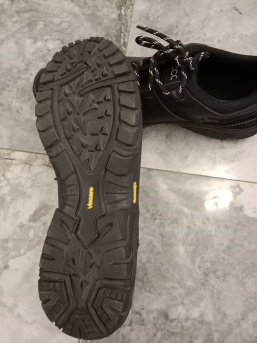 Кроссовки ECCO ..