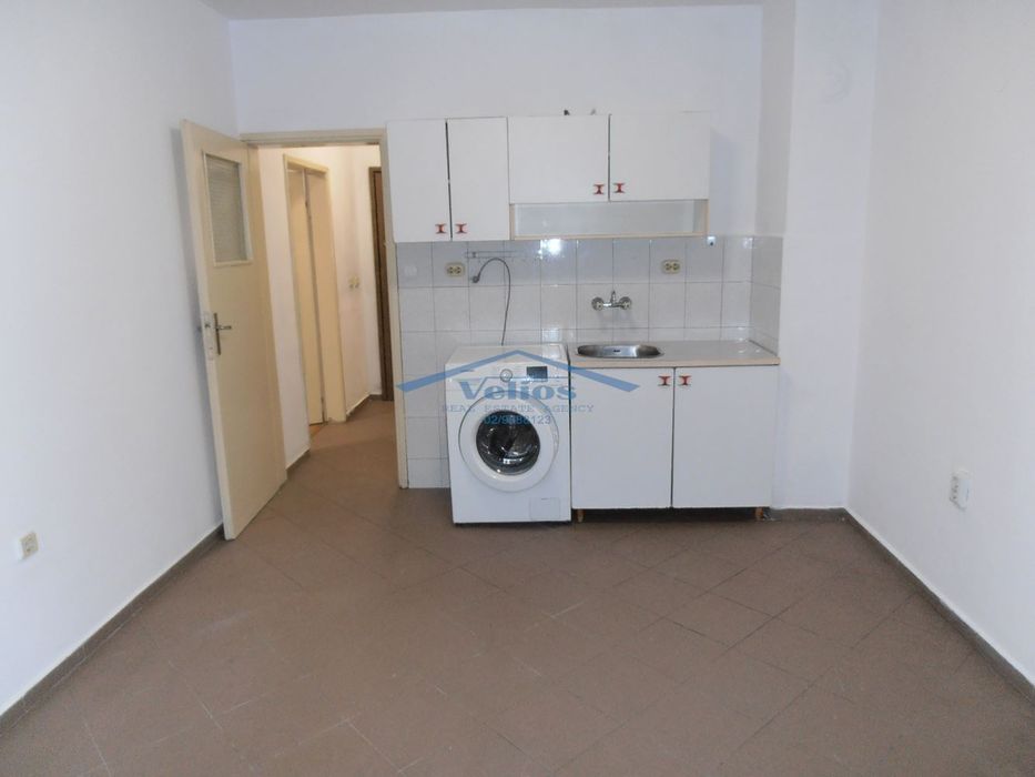 Дава се под наем Офис в София, Лозенец - 45 кв.м за 448.8 € - Снимка #1