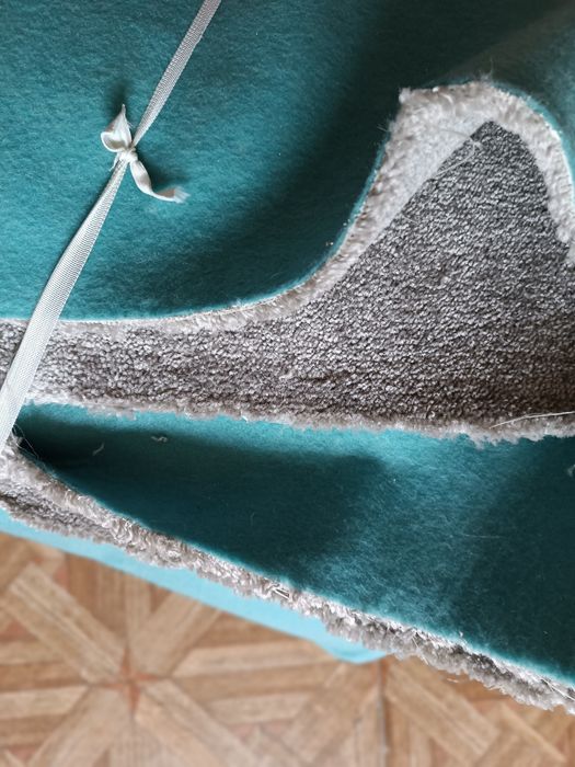 Новый ковролин светло серый цвет .ворс-1см