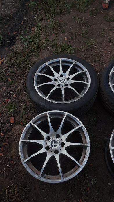 Se vinde jante pe 225/45/17