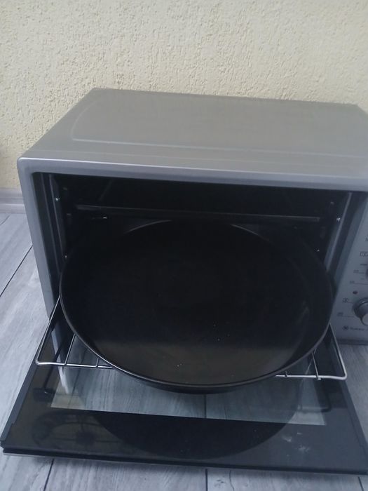 Vând cuptor electric