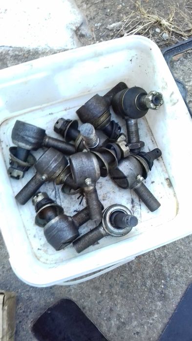 Продавам части за УАЗ-469