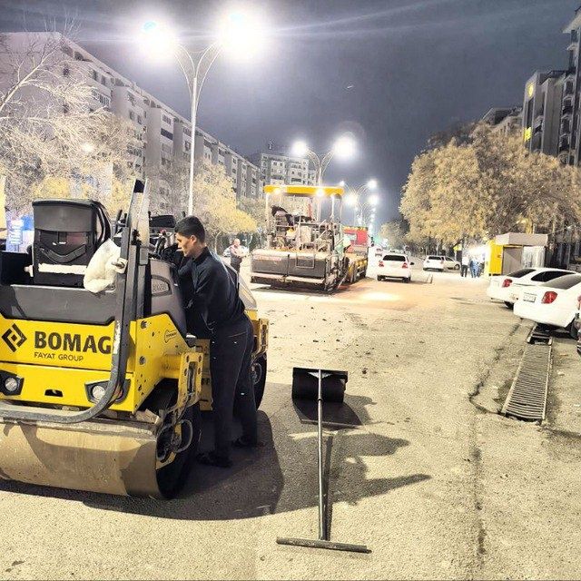 "Профессиональные Асфальтные боты"

· Услуги:
  · Укладка нового асф