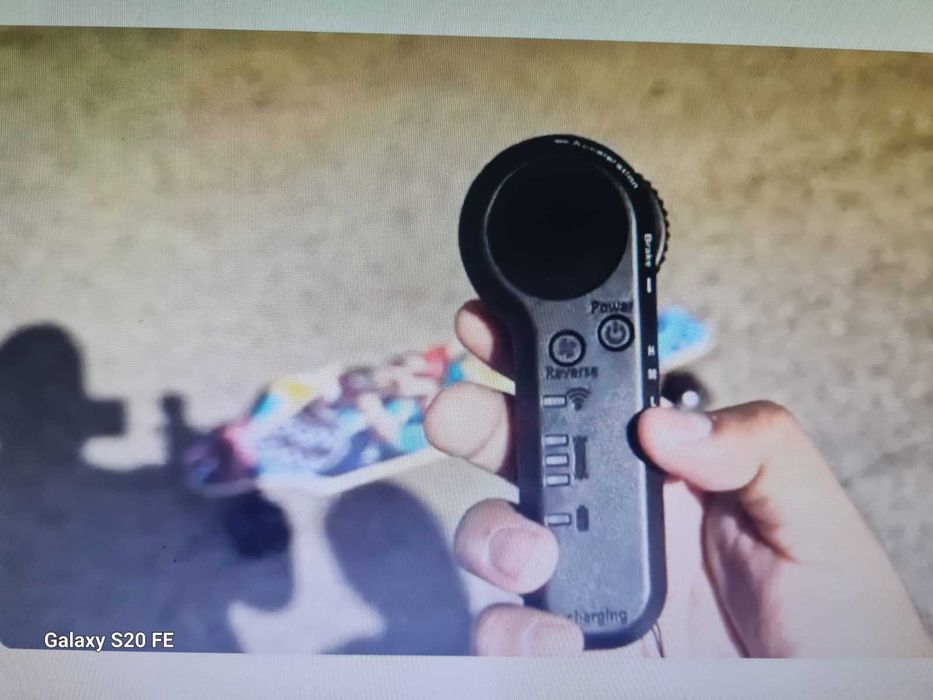 Skateboard-ul electric CAROMA 350W