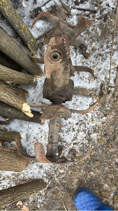 De vanzare freza de lombardini cu doua prinderi