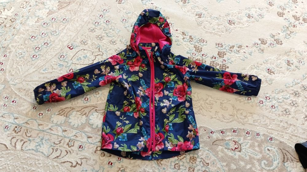 Продам куртки весение