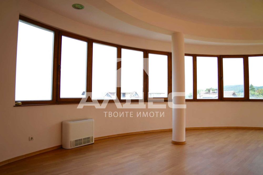 Дава се под наем Тристаен апартамент в София, Симеоново - 190 кв.м за 2184.33 € - Снимка #2