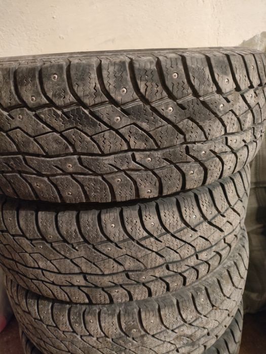 Продам шины 205-70 на 15