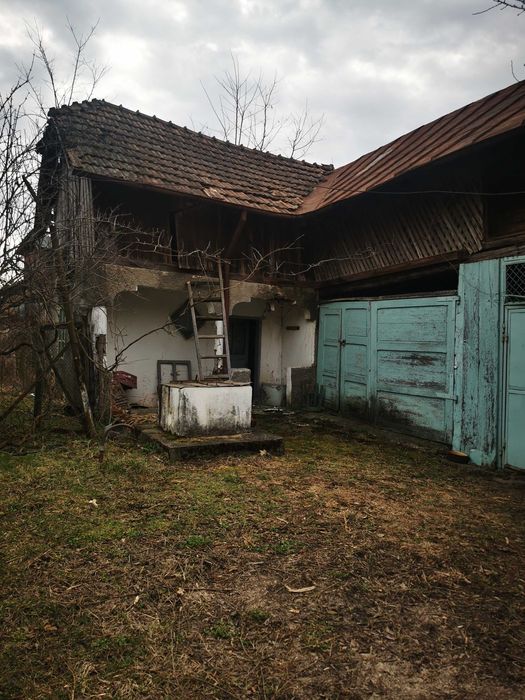 Casa la țară cu gradina