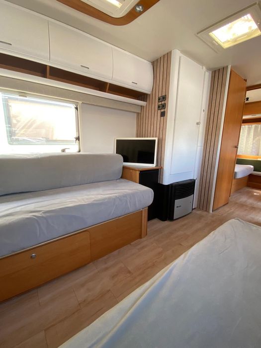 Продавам Каравана