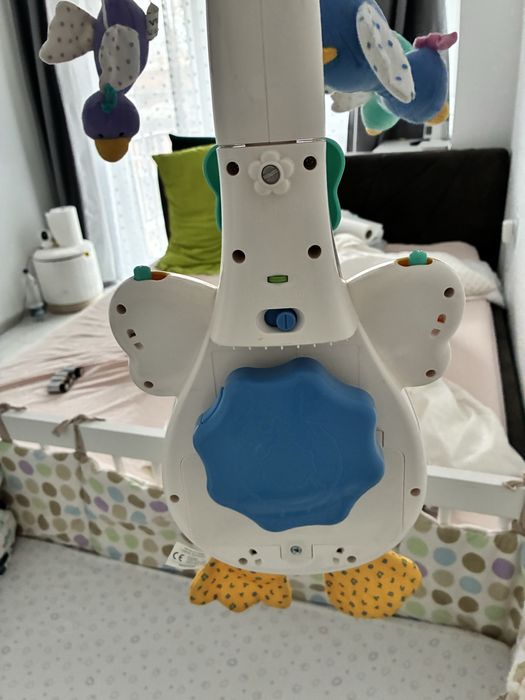 Carusel muzical pentru bebelusi