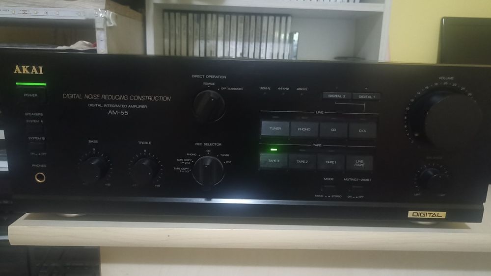 Amplificator Akai AM-55