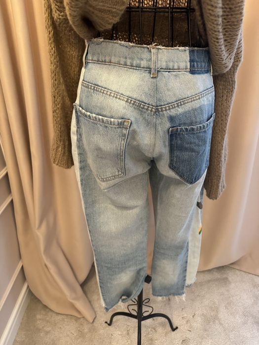 Дънки с бродерия Зара