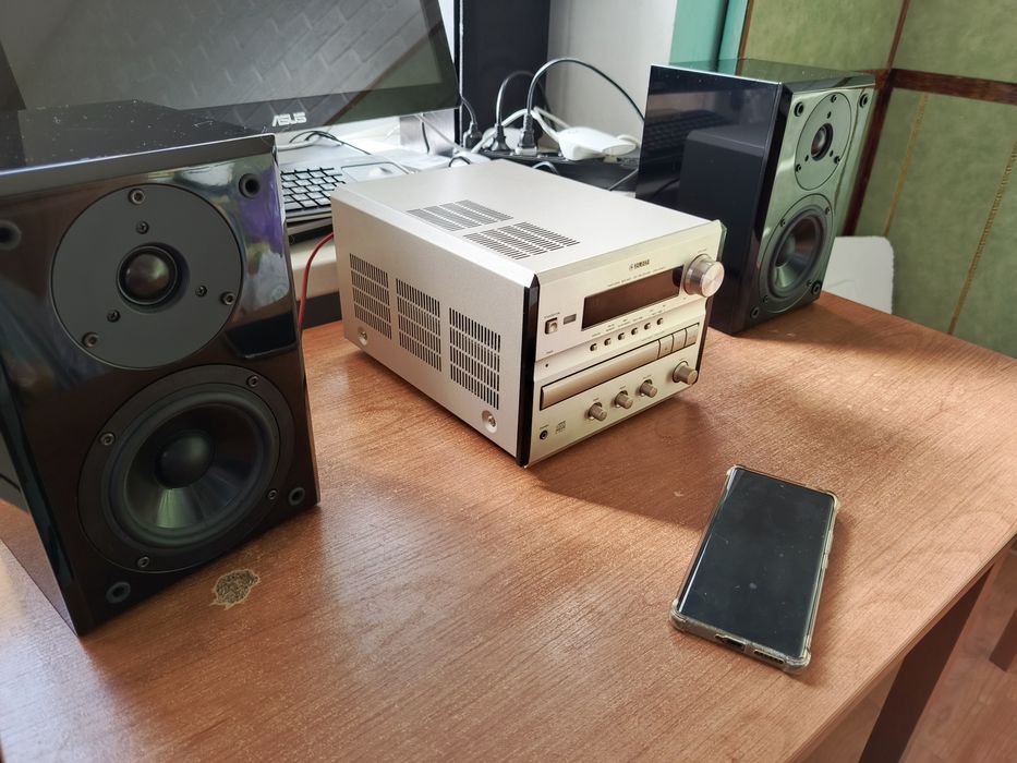 Yamaha CRX-e300 stereo