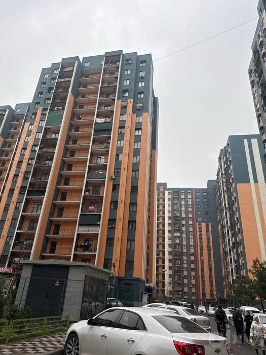 Yangi darxon 2. 3 xona uy sotiladi
