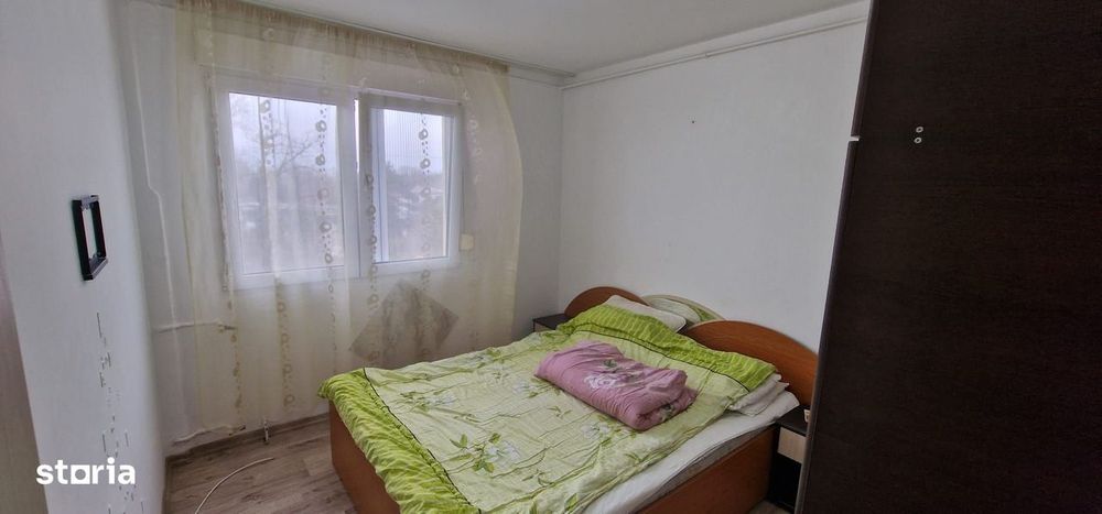 Doua camere in zona sediu politie.