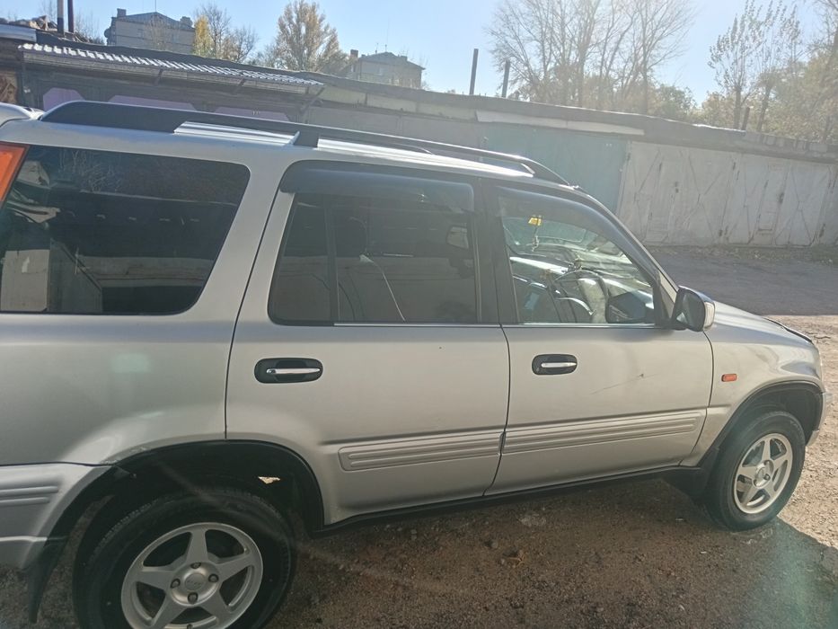 Продам машину Honda crv 1996г.