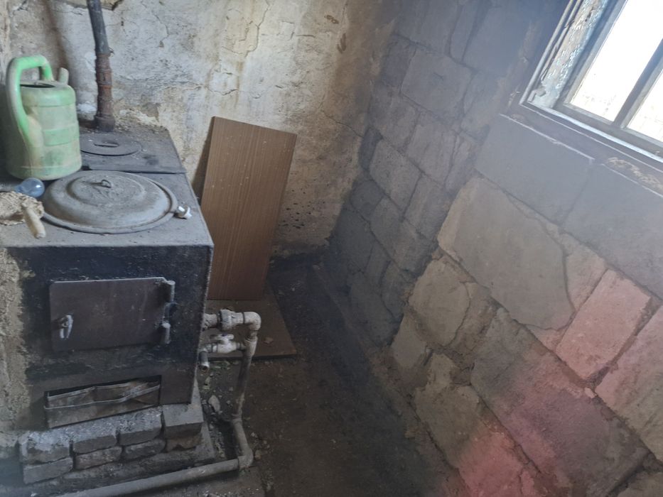 Продаётся дом( землянка)