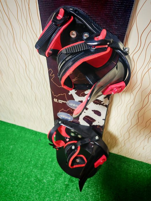 Placa snowboard Atomic 159 cm + legături Atomic L