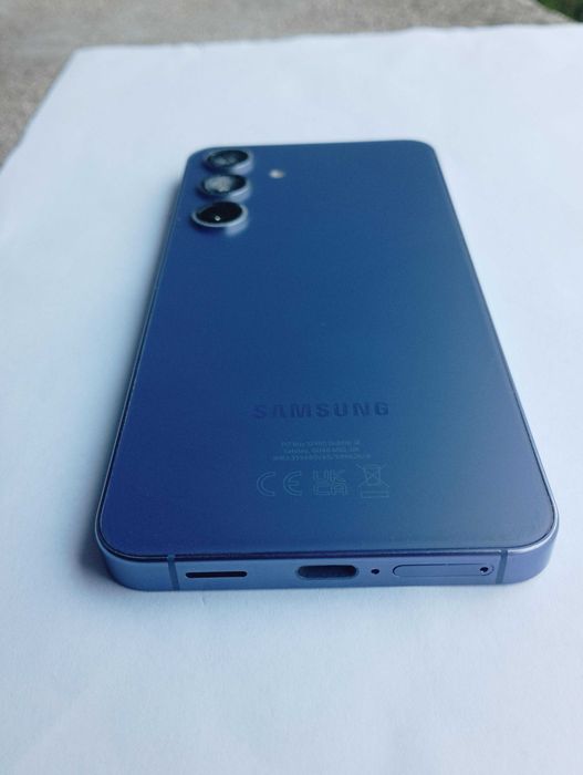 Samsung Galaxy S24 (SM-S921B/DS) - 128GB / 8GB RAM - Cobalt Violet