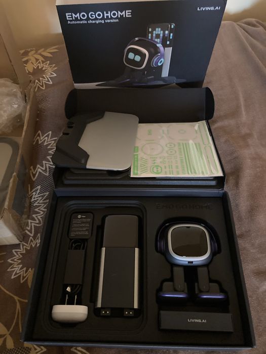 Emo Go Home + дреха и адаптер подарък