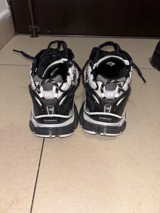 balenciaga runners 44