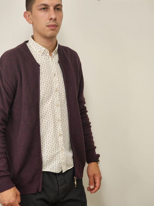 Пуловер с цип, за над риза.