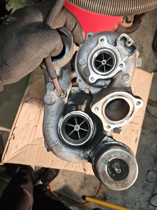 Biturbo E300 HYbrid/Turbine Mercedes 2.2 204cp/Turbo Mercedes E250 C25