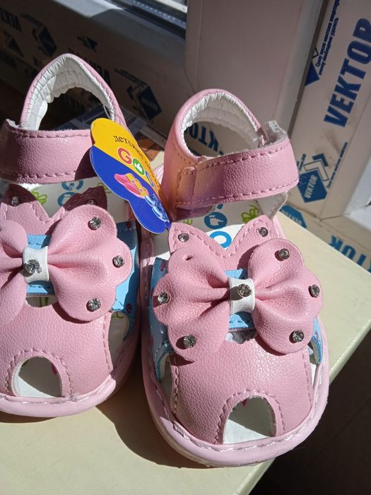 Босоножки для девочек новые