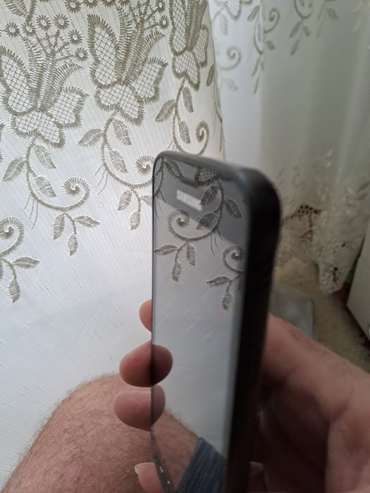 Vând un x cover 4 și un wikio  50.