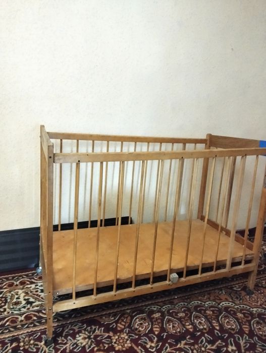 Bolalar kravatchasi sotiladi