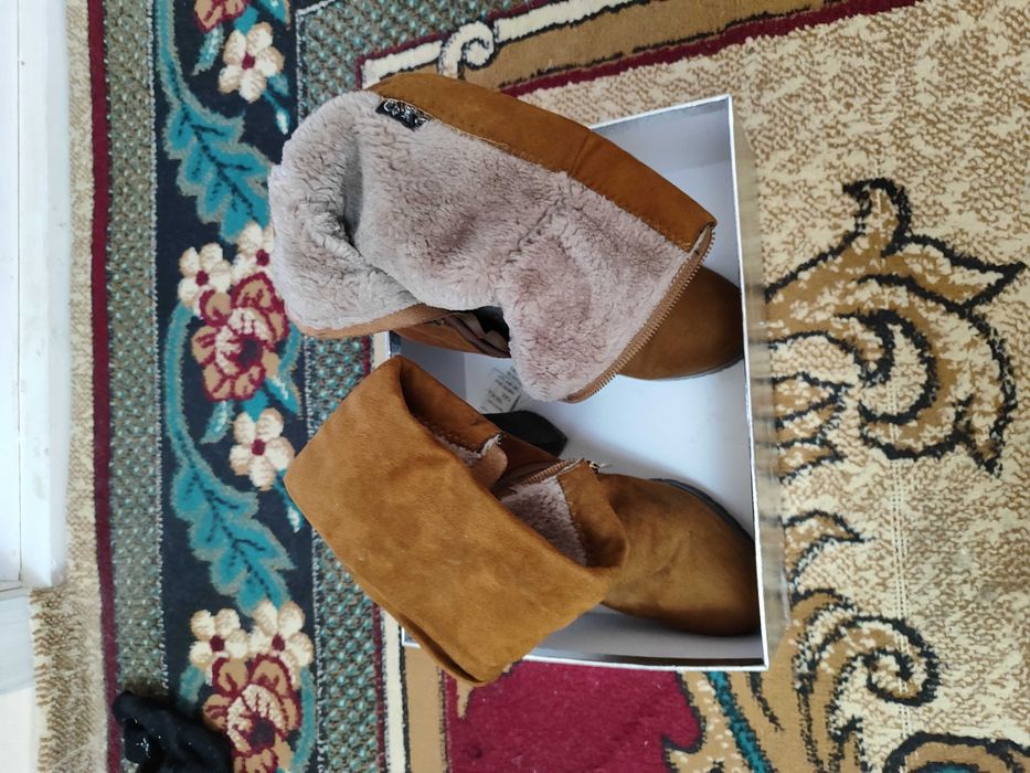 Женские сапожки 36 размер новый