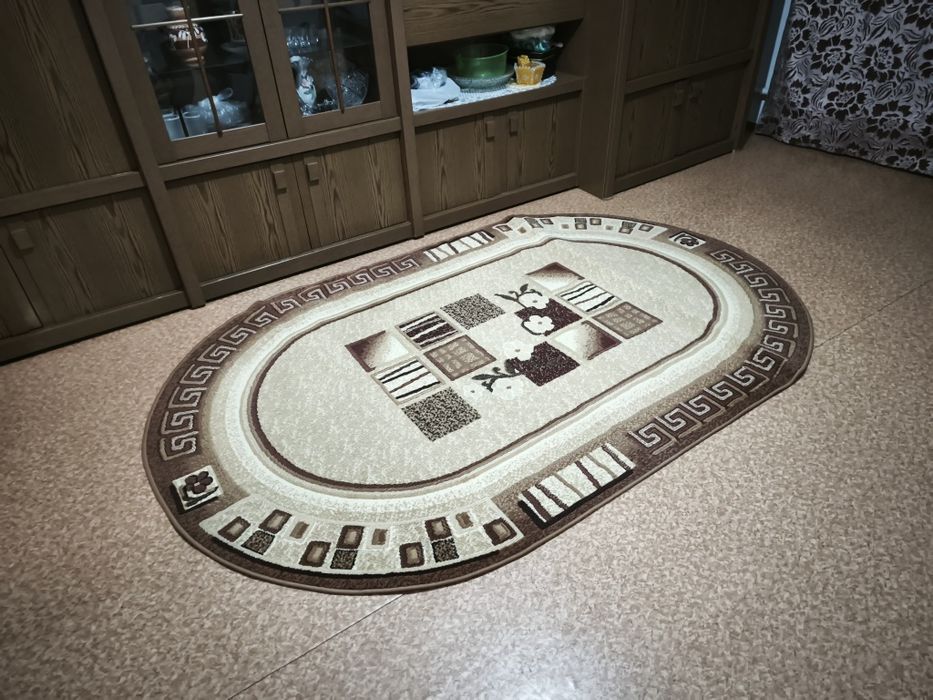 Продам палас овальный