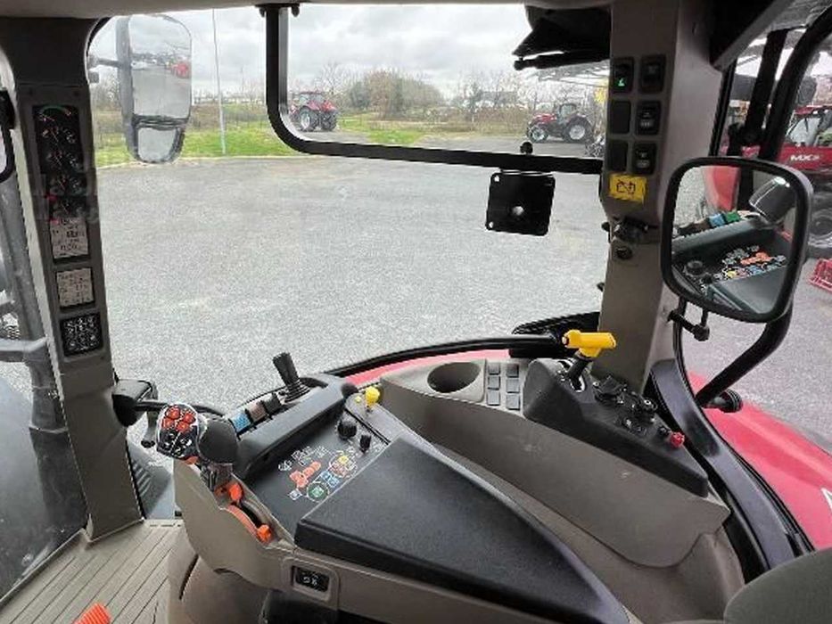 Трактор колесный Case IH MAXXUM 145 CVX