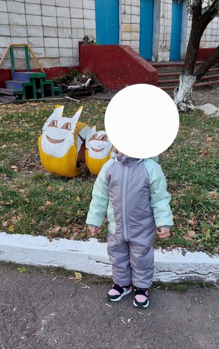 Продам демисезонный комбинезон