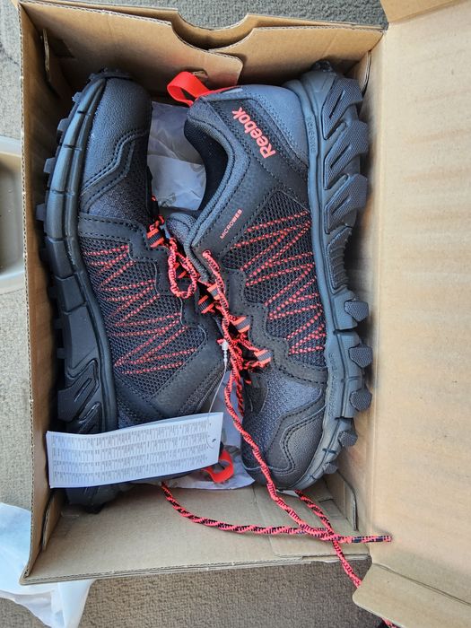 Дамски туристически обувки  Reebok