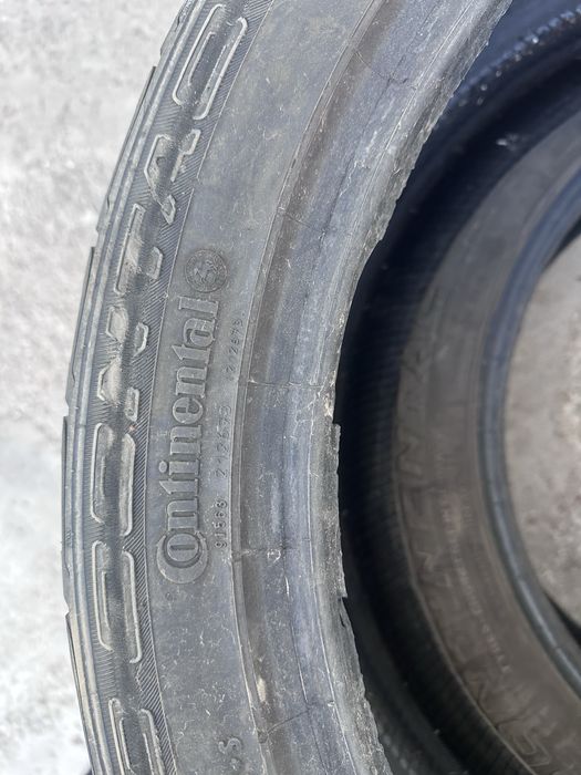 Продам два покрышки r20