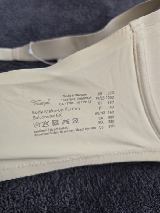 Нови сутиени Triumph