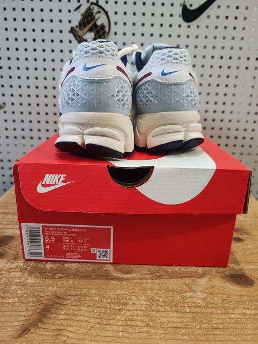 Adidași Nike Zoom Vomero 5 mărimile 35.5 și 36