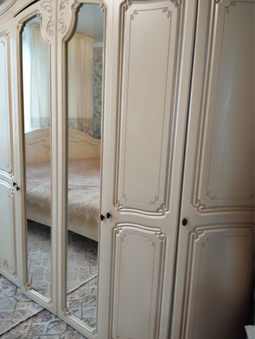 Спальный гарнитур