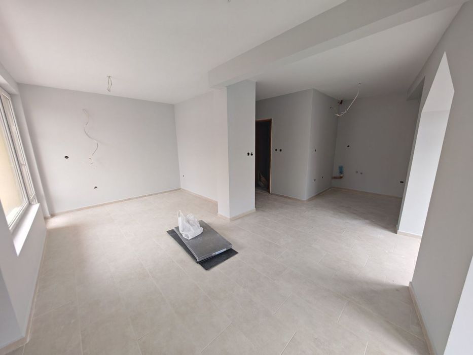 Продава се Едностаен апартамент в Поморие - 62 кв.м за 822 €/кв.м - Снимка #2