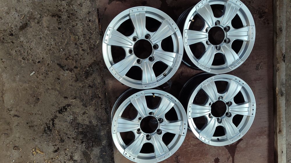 Продаю диски R16