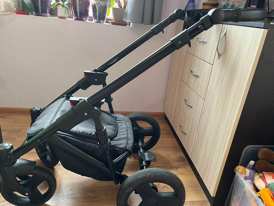 Бебешка количка quali baby prams
