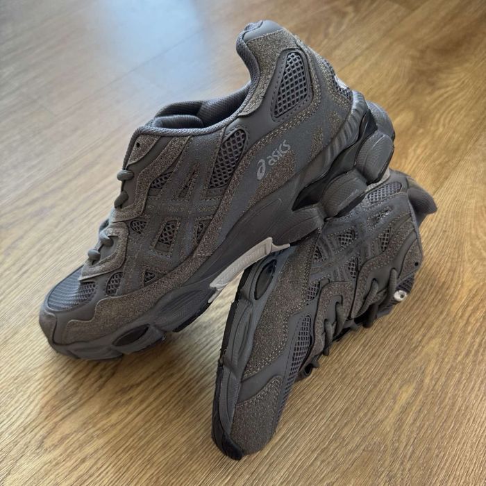 Маратонки asics