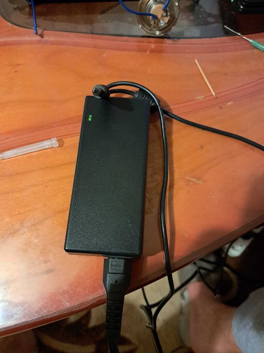 Alimentator 12V /7Ah 100W