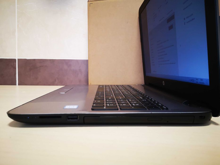 Laptop HP 250G5 i5,15.6FHD,8GbDDR4,SSD256GB,AMD RadeonR5M430 2GB,Win10