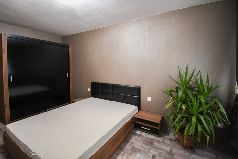 Дава се под наем Двустаен апартамент в София, Мусагеница - 65 кв.м за 408.51 € - Снимка #1